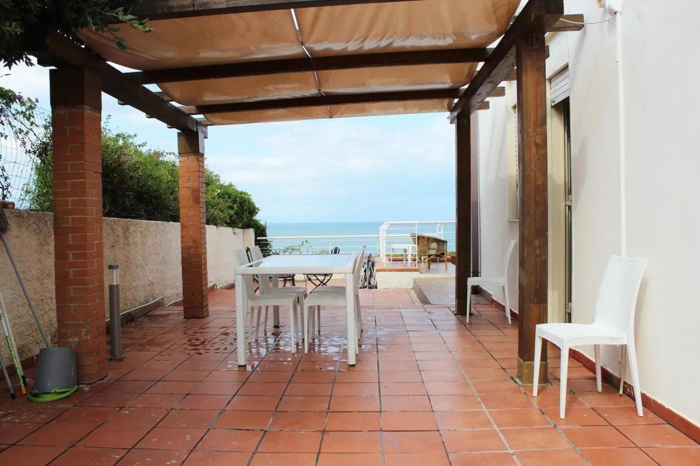 Вилла Terrazza Sul Mare Аньоне-Баньи Экстерьер фото